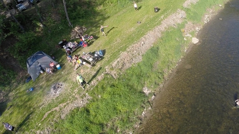 Why Spring and Fall are the Best Seasons for Camping: Benefits and Ideal Locations